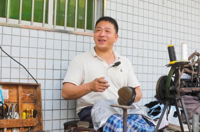 腿补鞋匠暑期将到北京演讲有公司想为其安装仿生假肢PG电子麻将胡了2模拟器梦想“去哈佛做演讲”的无(图3)